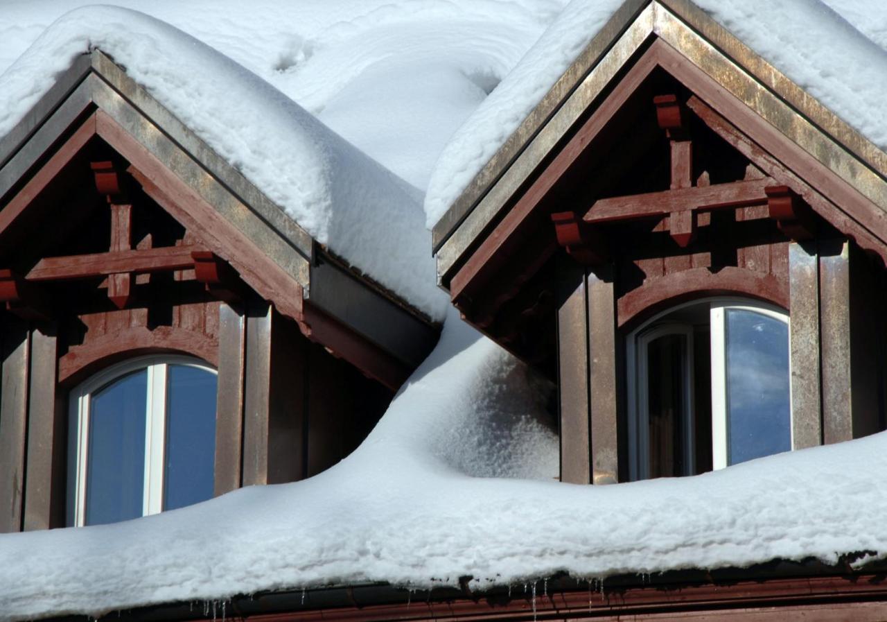 Hotel De L'Aigle Couvet Exteriör bild