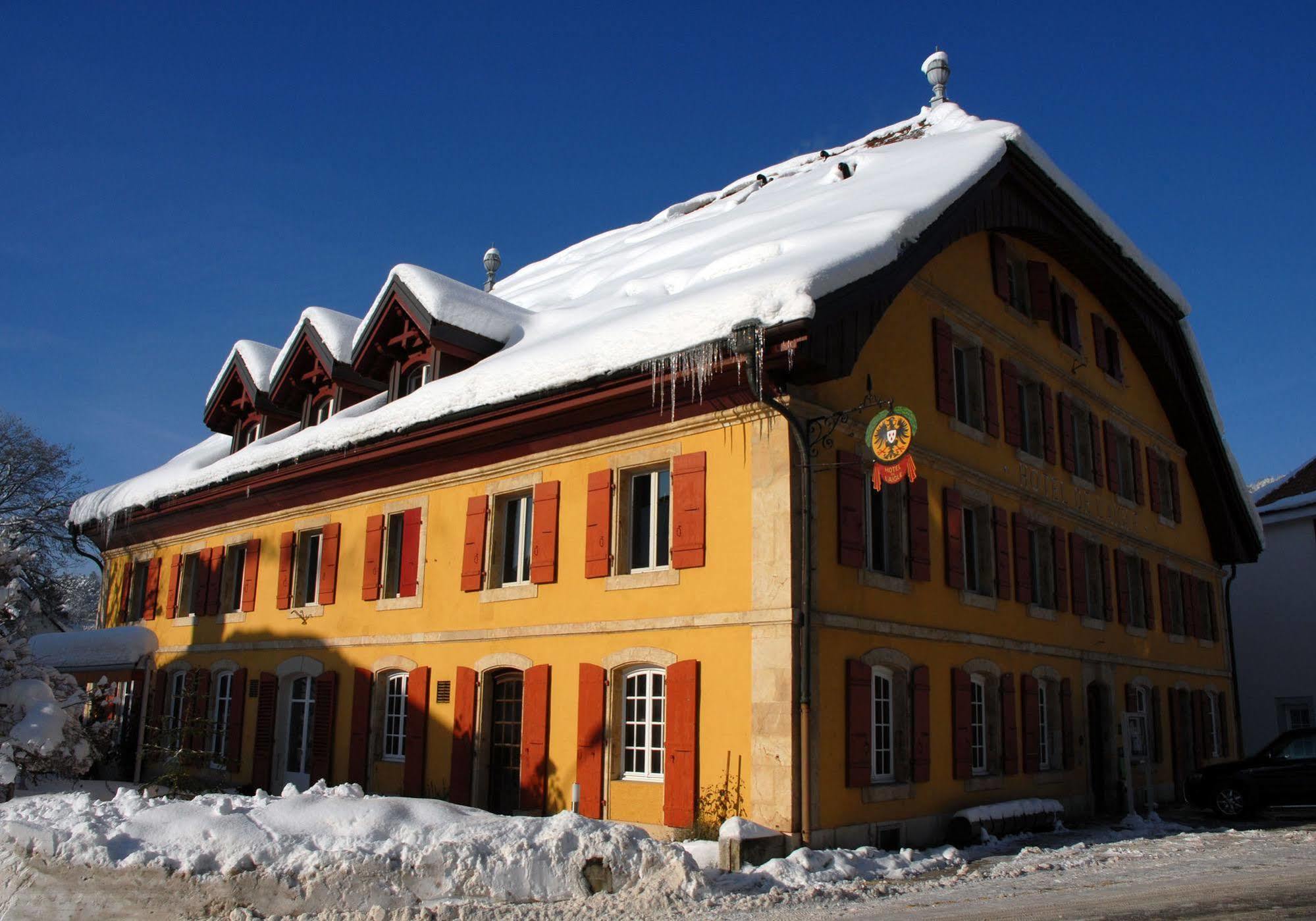 Hotel De L'Aigle Couvet Exteriör bild